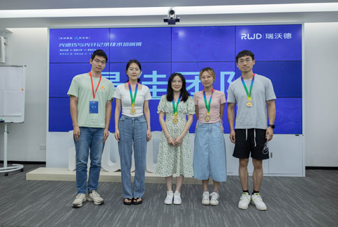 本次培訓(xùn)班通過對理論部分、實(shí)操練習(xí)部分、自由練習(xí)環(huán)節(jié)的打分，最終評選出1個“最佳團(tuán)隊(duì)”和3名“最佳個人”。